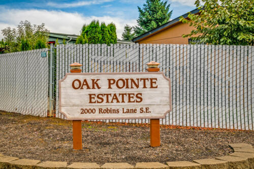 Oak Pointe Estates Sign